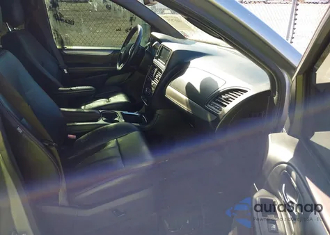 2018 Dodge Grand Caravan Gt from USA, damaged, VIN 2C4RDGEG8JR326548